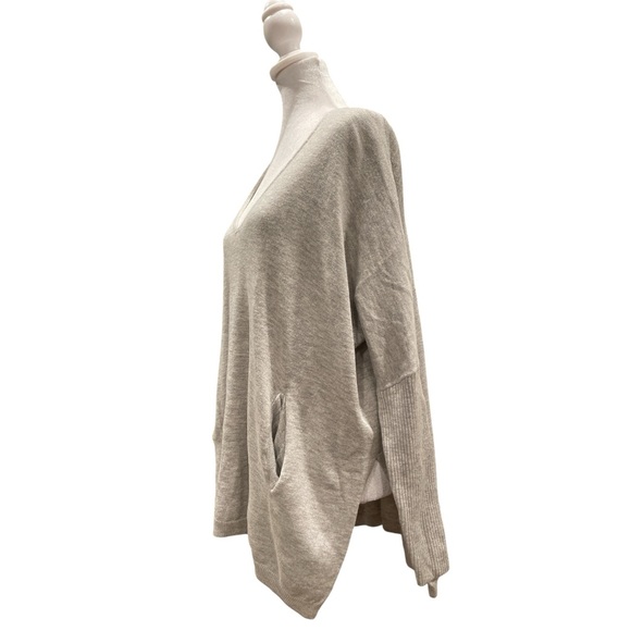 Babaton S/M Gray Wool Linen Oversized V-Neck Pocket Sweater - Picture 3 of 8